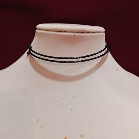 Hand Crafted Black and Silver Beaded Fashion Choker Memory Wire Necklace - Picture 4 of 7